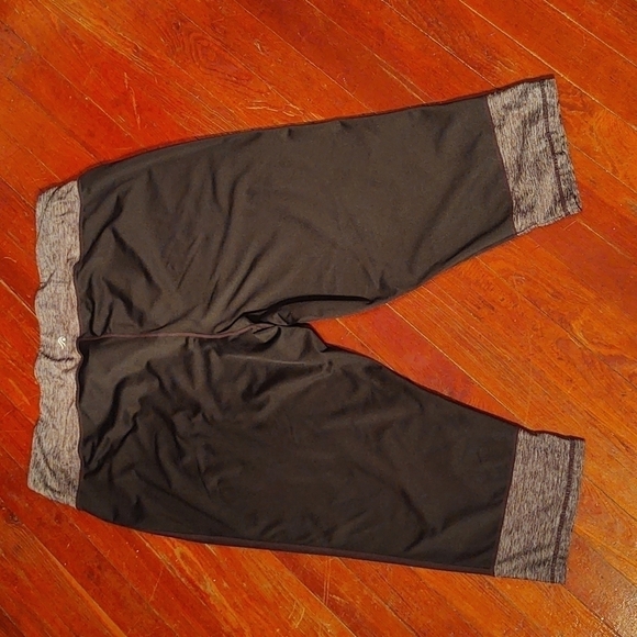 Ideology Cropped Black Leggings with Gray Space Dye Trim Sz 3X - Picture 7 of 10